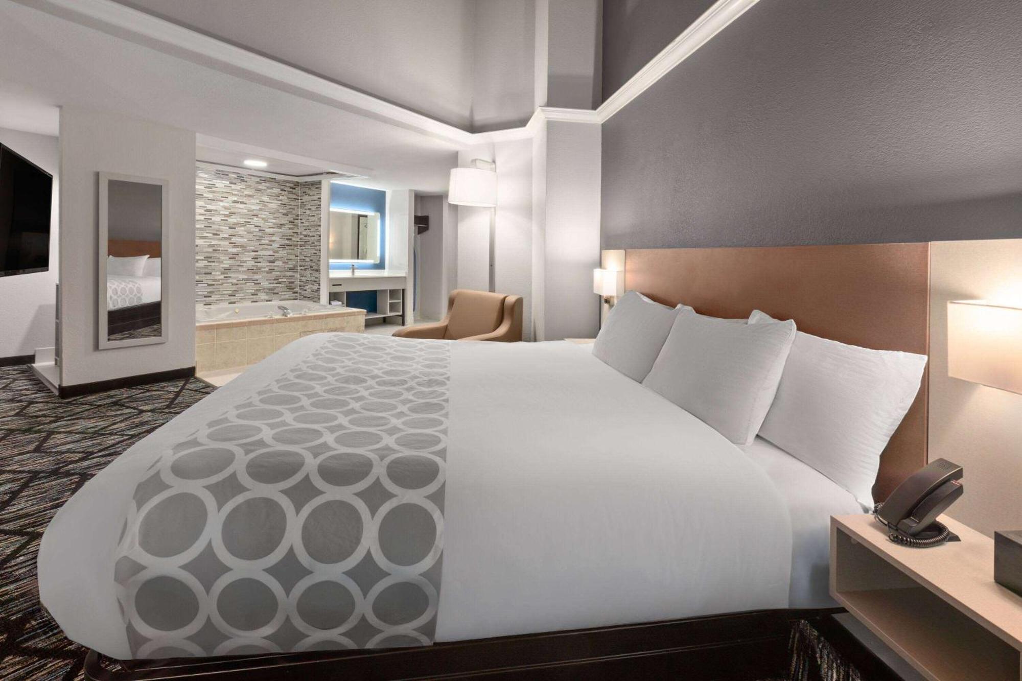 Baymont By Wyndham Warrenton Hotell Eksteriør bilde
