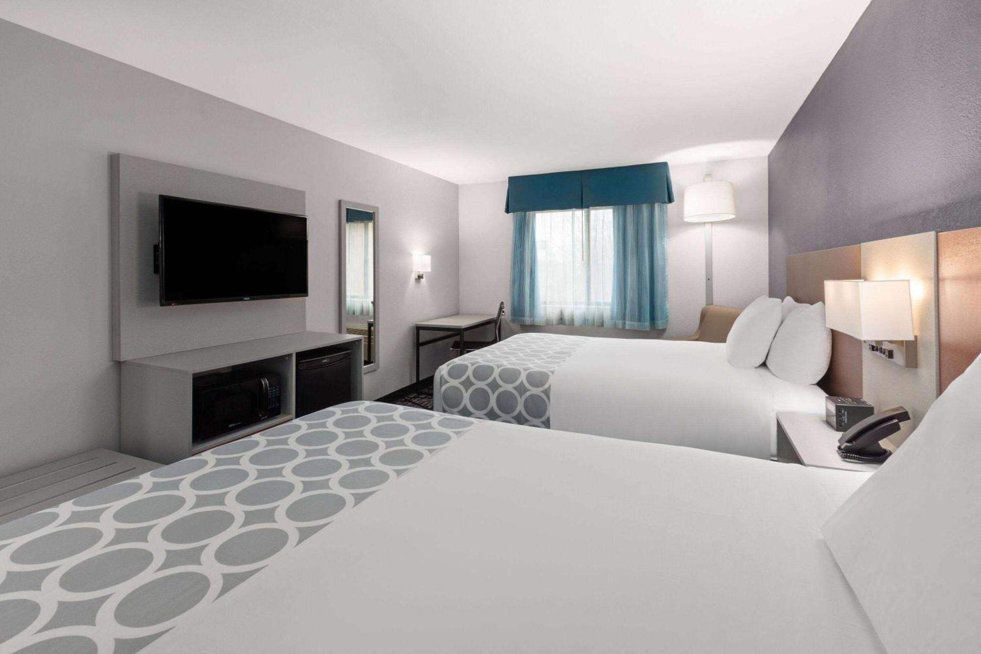 Baymont By Wyndham Warrenton Hotell Eksteriør bilde