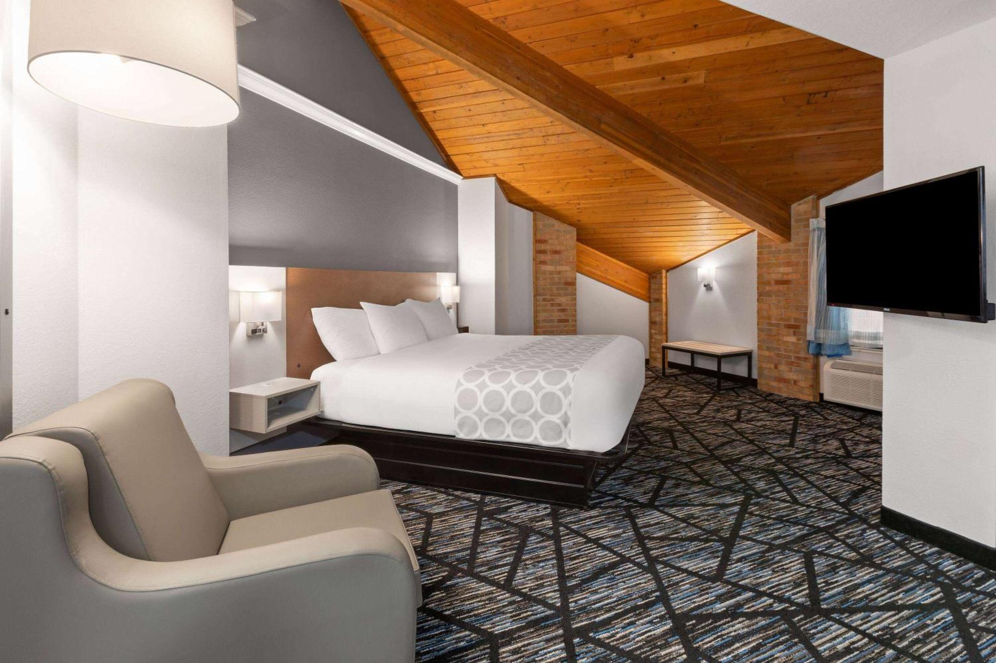 Baymont By Wyndham Warrenton Hotell Eksteriør bilde