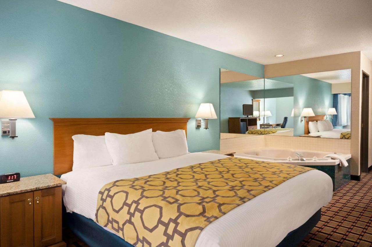 Baymont By Wyndham Warrenton Hotell Eksteriør bilde