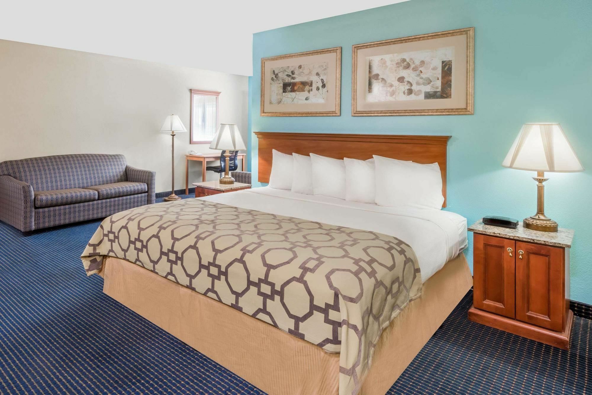 Baymont By Wyndham Warrenton Hotell Eksteriør bilde